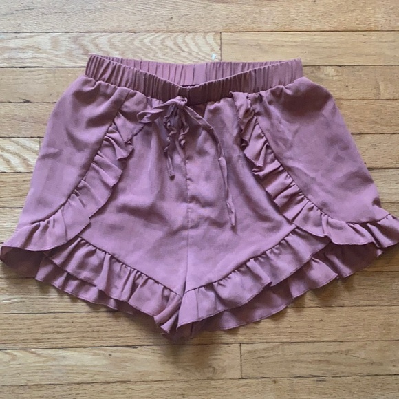 Dusty Rose Ruffle Shorts - Picture 2 of 7
